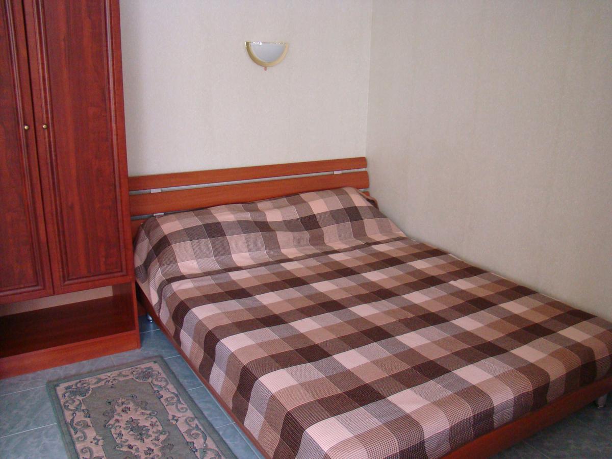 Mini-Hotel In Odessa Yard Extérieur photo