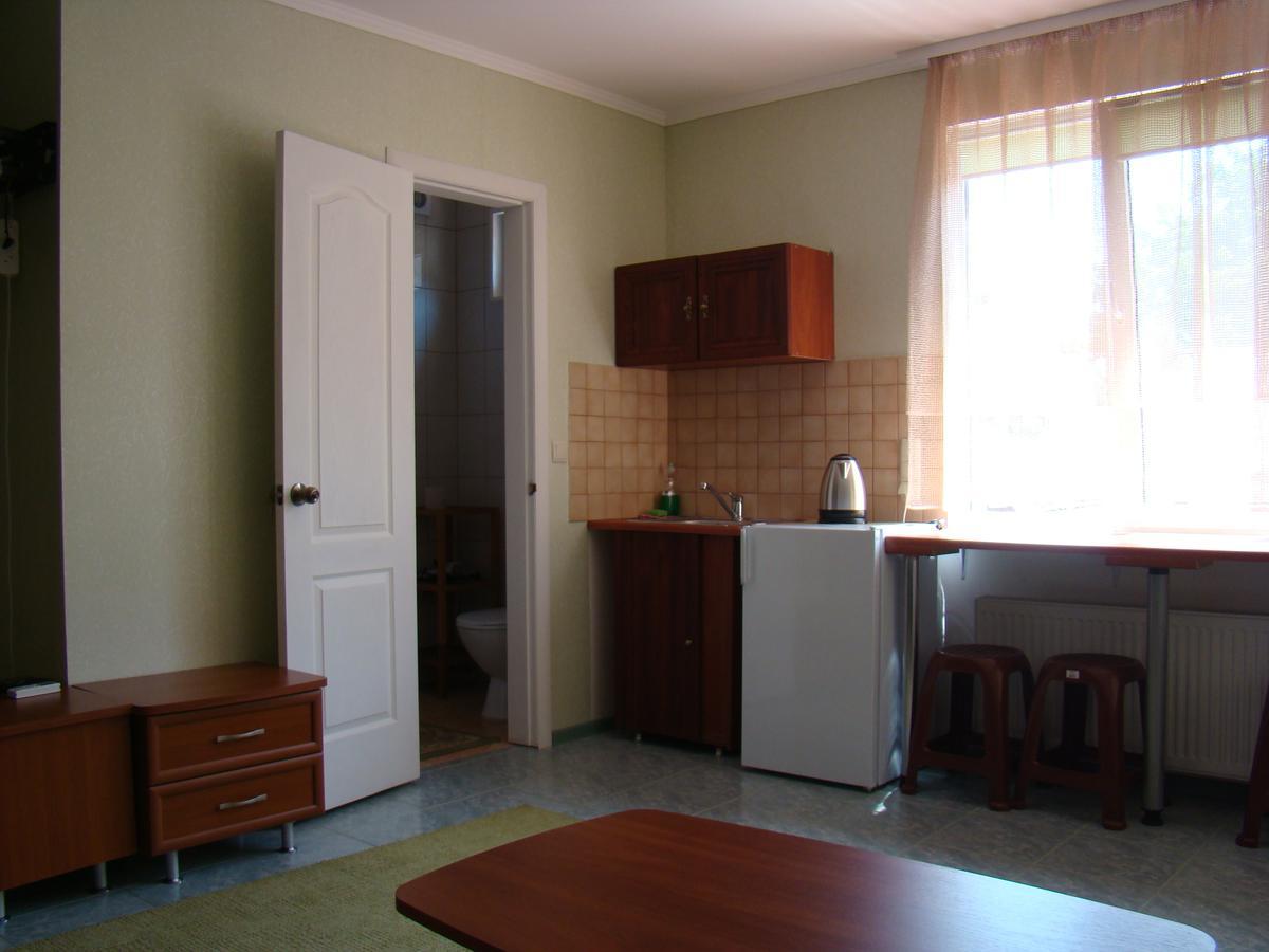 Mini-Hotel In Odessa Yard Extérieur photo