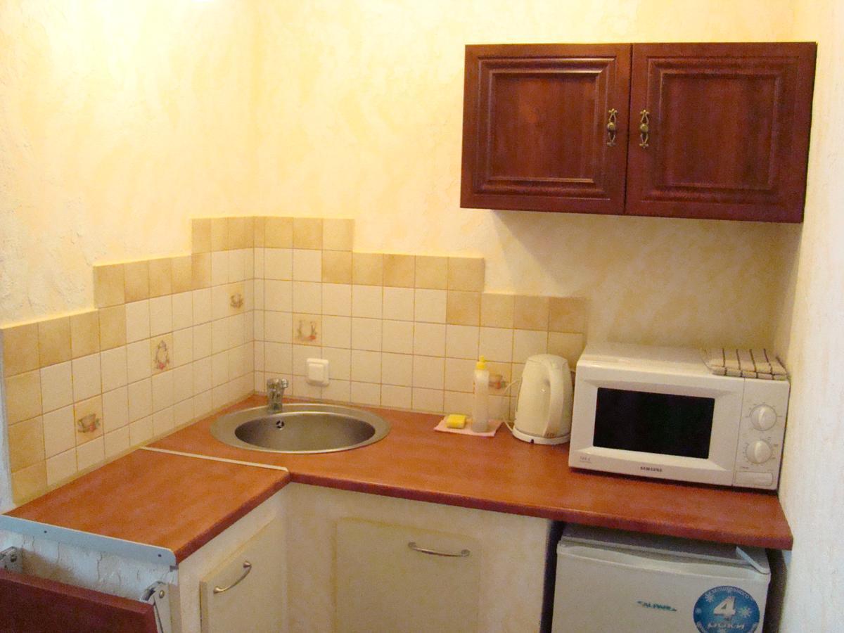 Mini-Hotel In Odessa Yard Extérieur photo